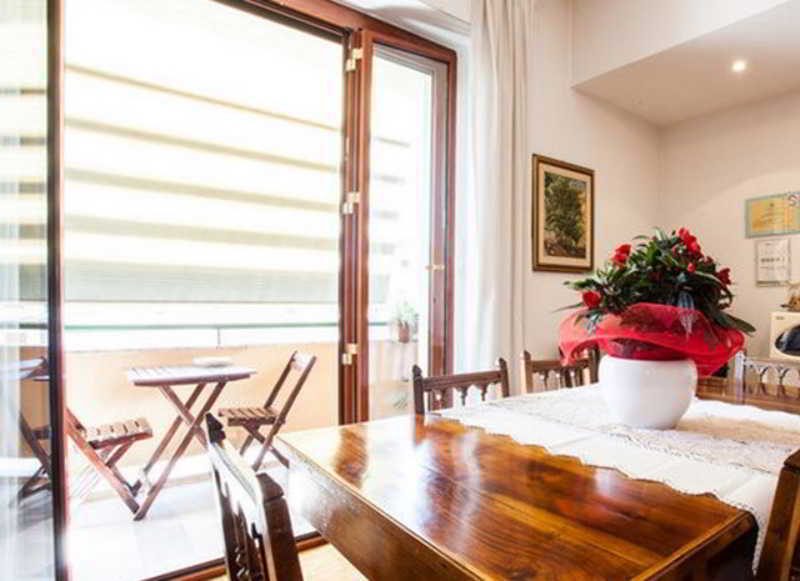 Rent Rooms Filomena E Francesca Рим Экстерьер фото